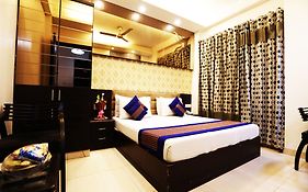 Fabhotel Yug Villa